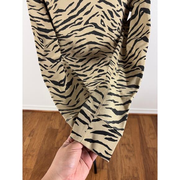 B47 Nili Lotan Hoodie Rayne Zebra Print Womens Medium Chic Street Model Off Duty - Picture 4 of 8